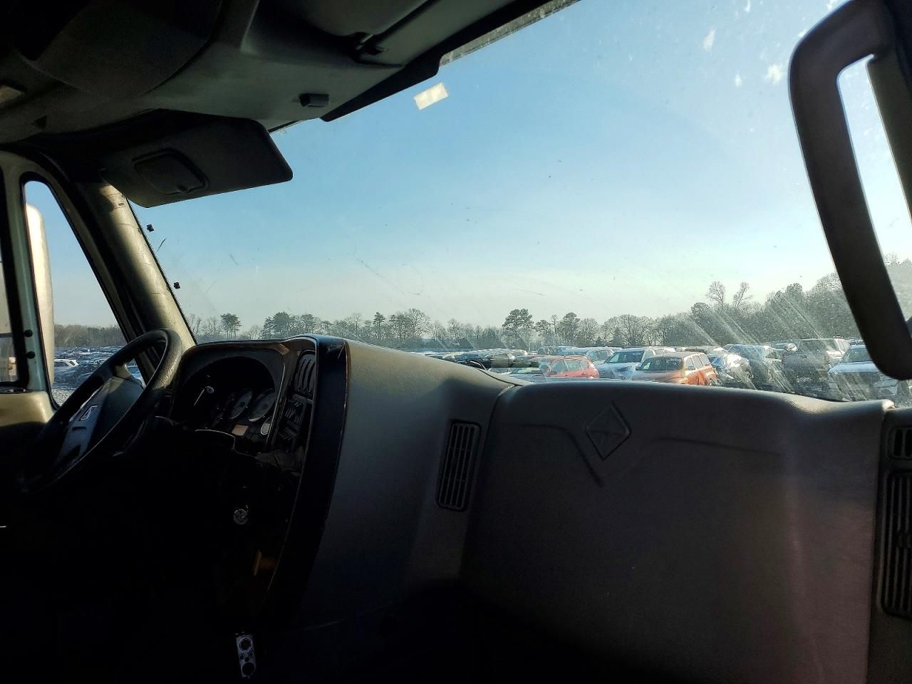 2016 International LF687 Semi Truck