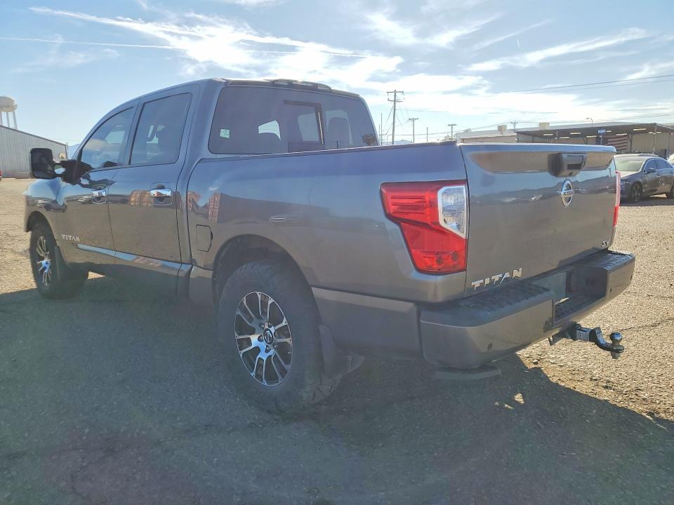 2021 Nissan Titan SV