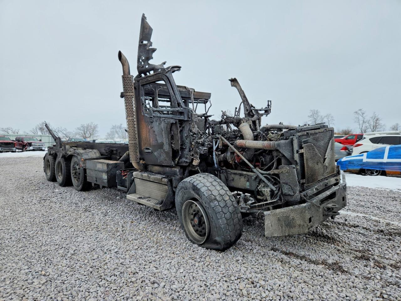 2020 Kenworth Construction T880