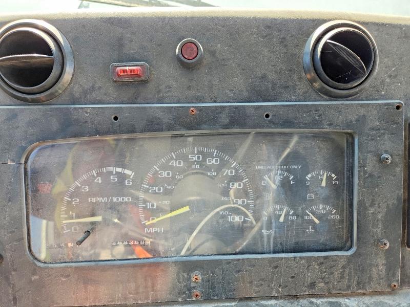 2001 Workhorse Custom Chassis P42 Delivery Truck