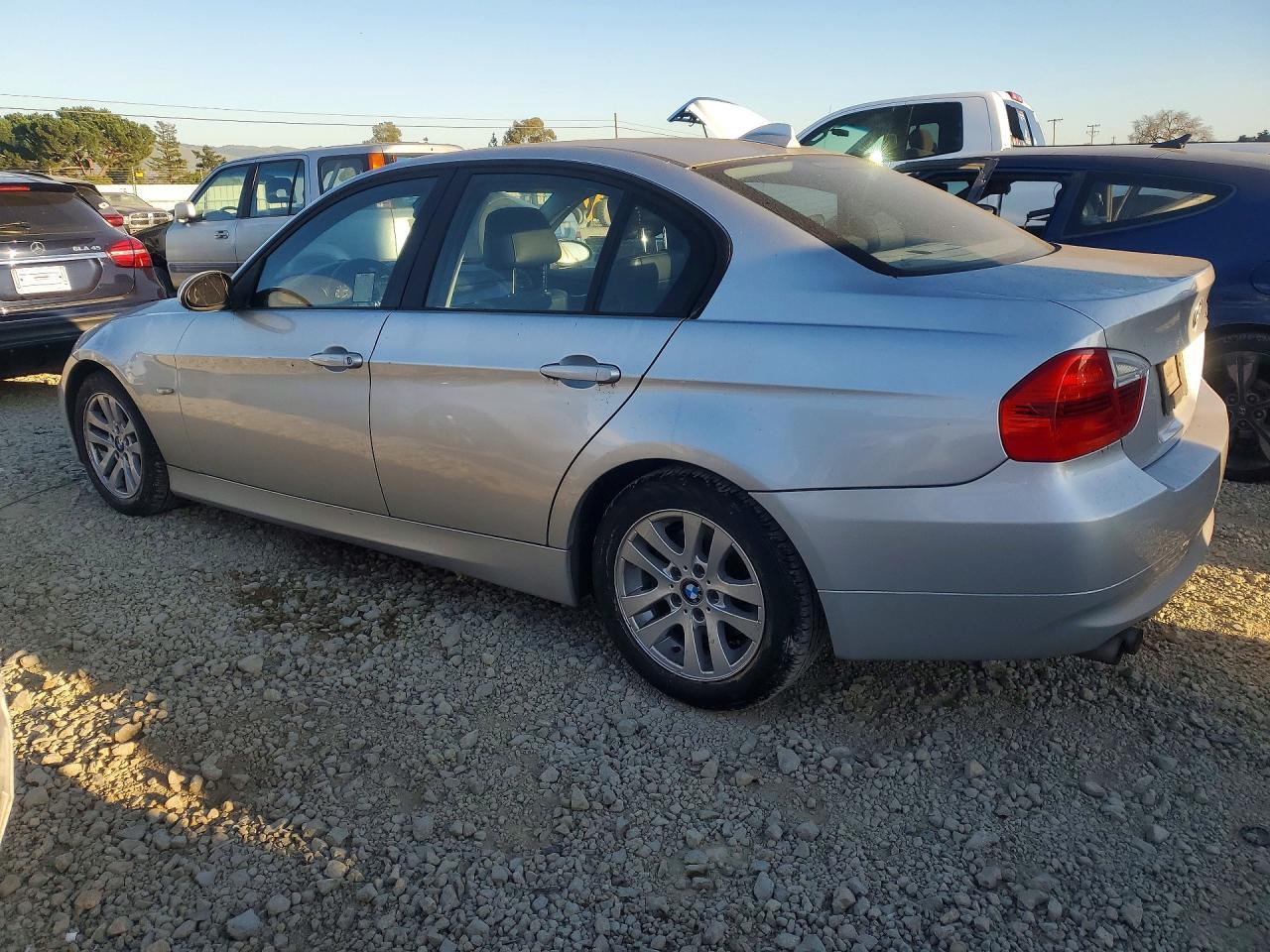 2006 BMW 325 i Automatic