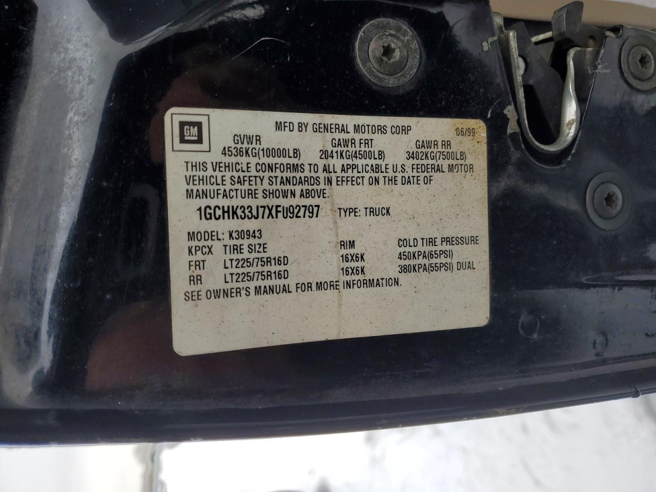 1999 Chevrolet 1999 Chev 3500 Crew Cab 168.5