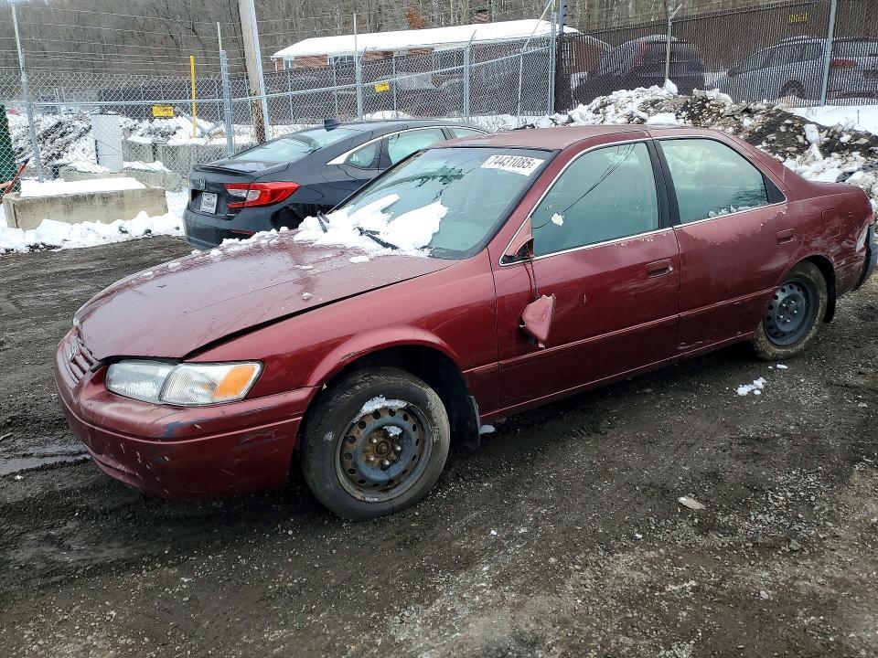 1999 Toyota Camry le
