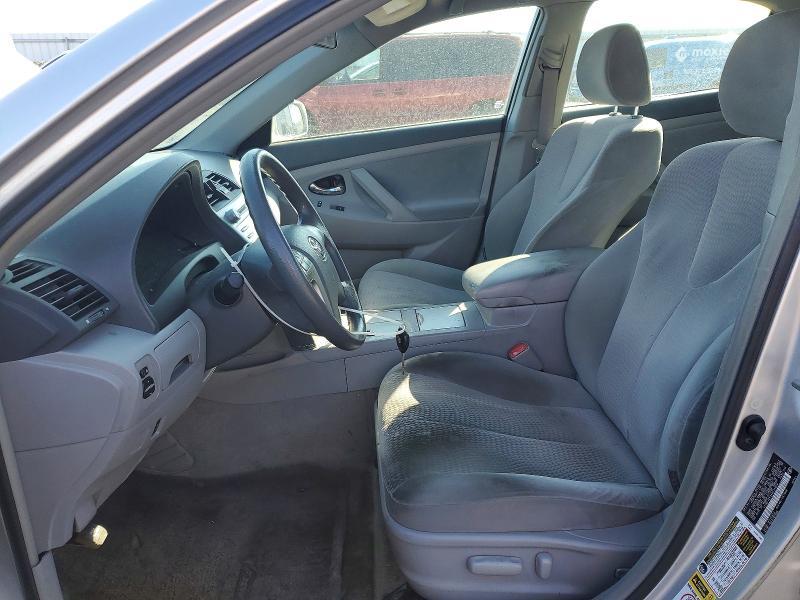 2010 Toyota Camry le
