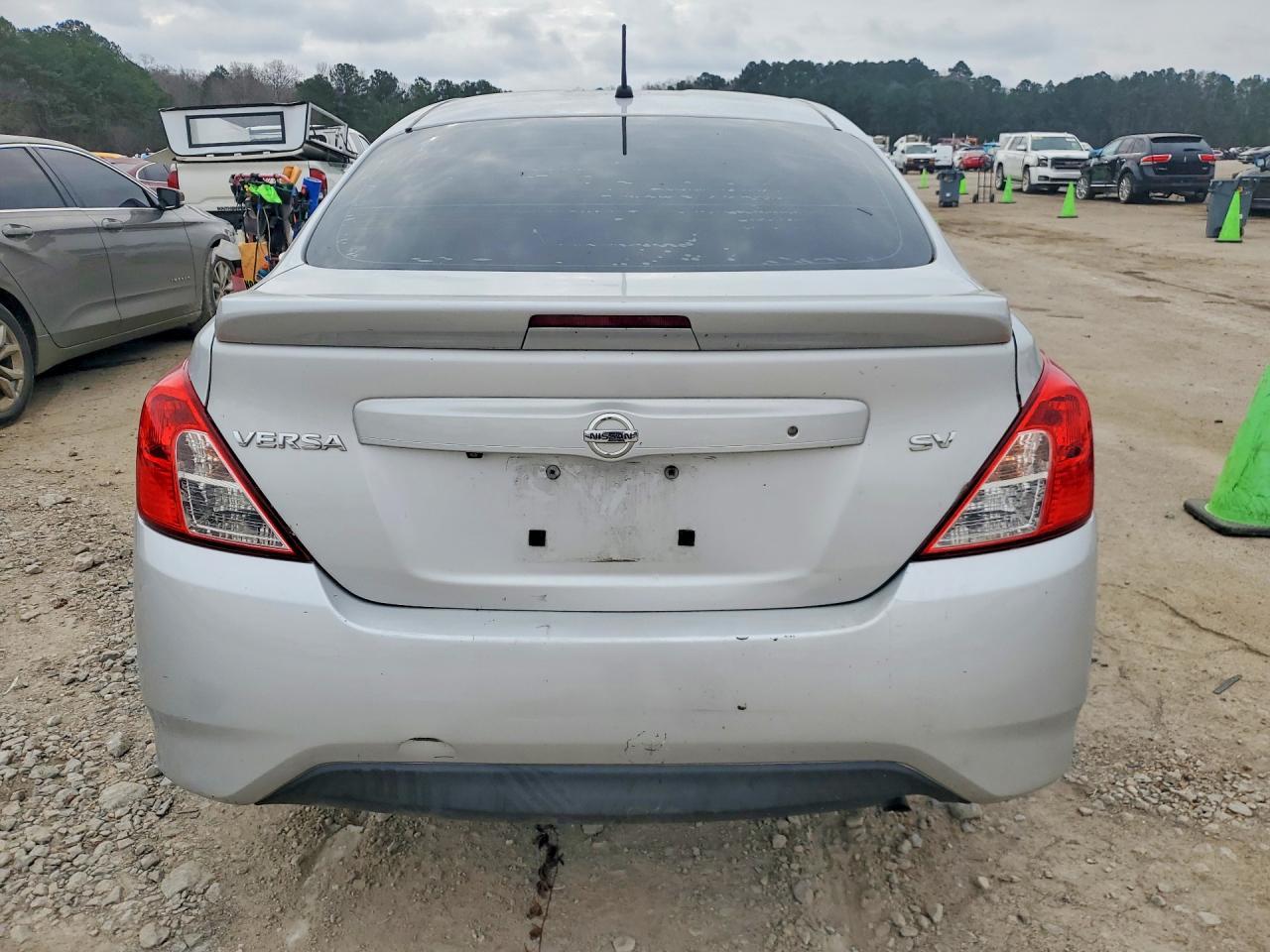 2019 Nissan Versa s