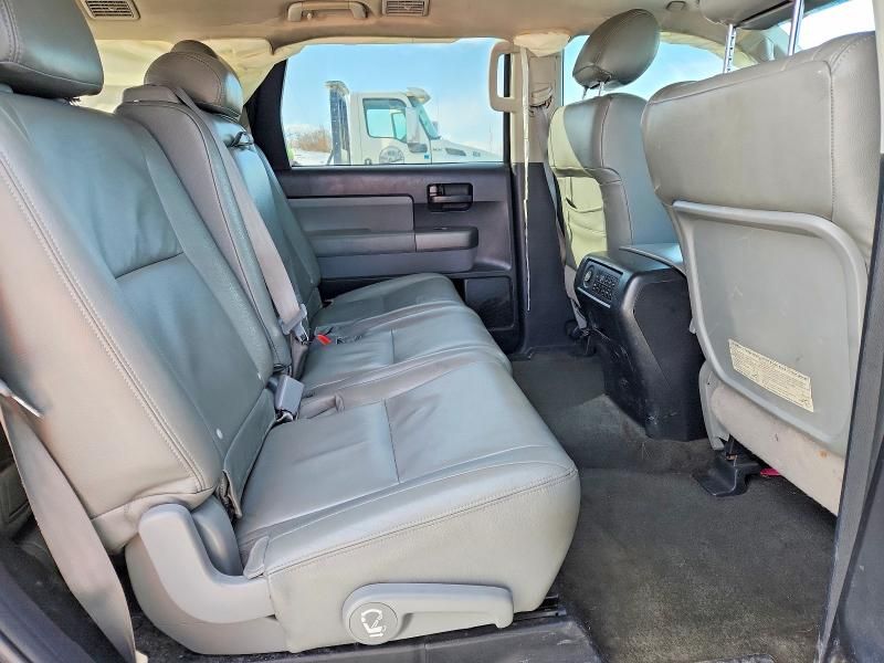 2013 Toyota Sequoia SR5