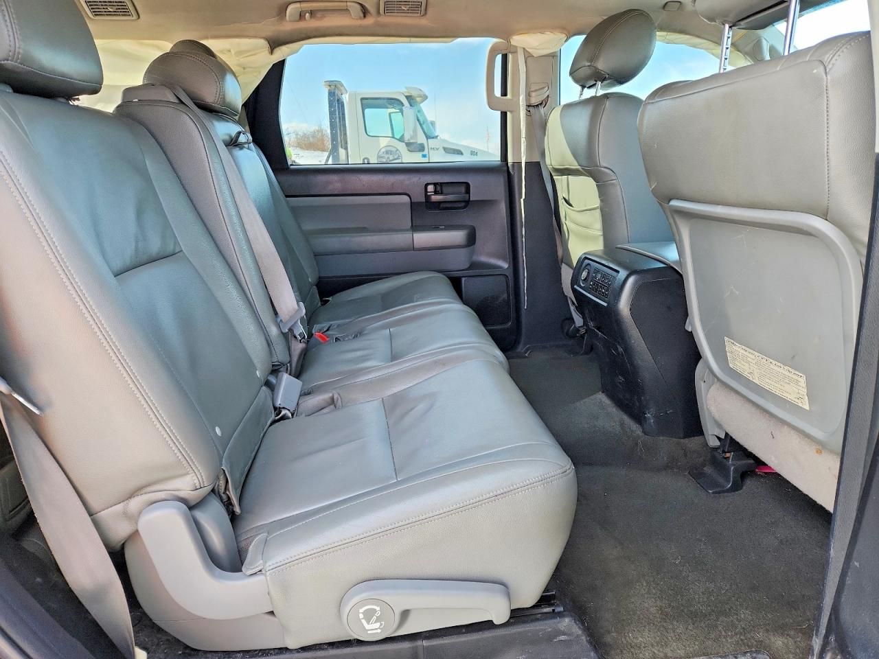 2013 Toyota Sequoia SR5