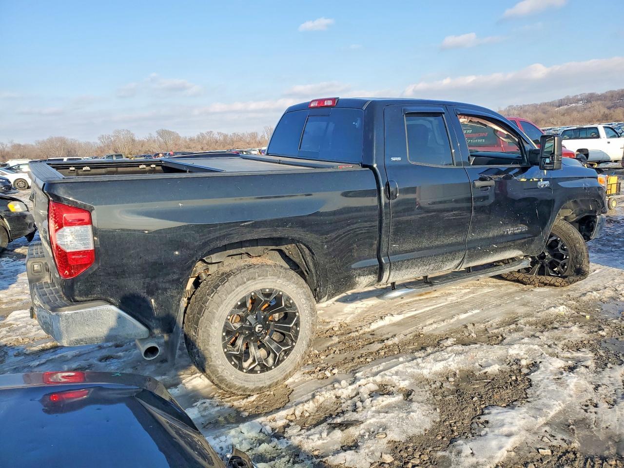 2016 Toyota Tundra Double cab sr
