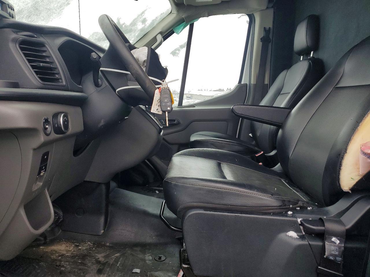2022 Ford Transit 250 Delivery Van