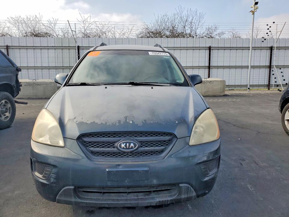 2009 KIA Rondo