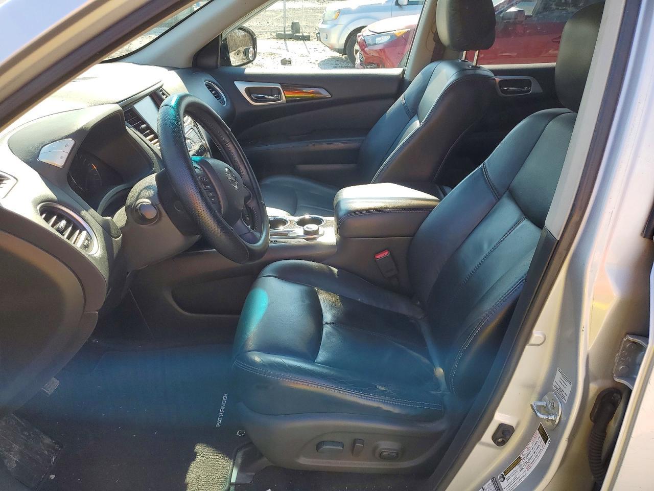 2014 Nissan Pathfinder sl