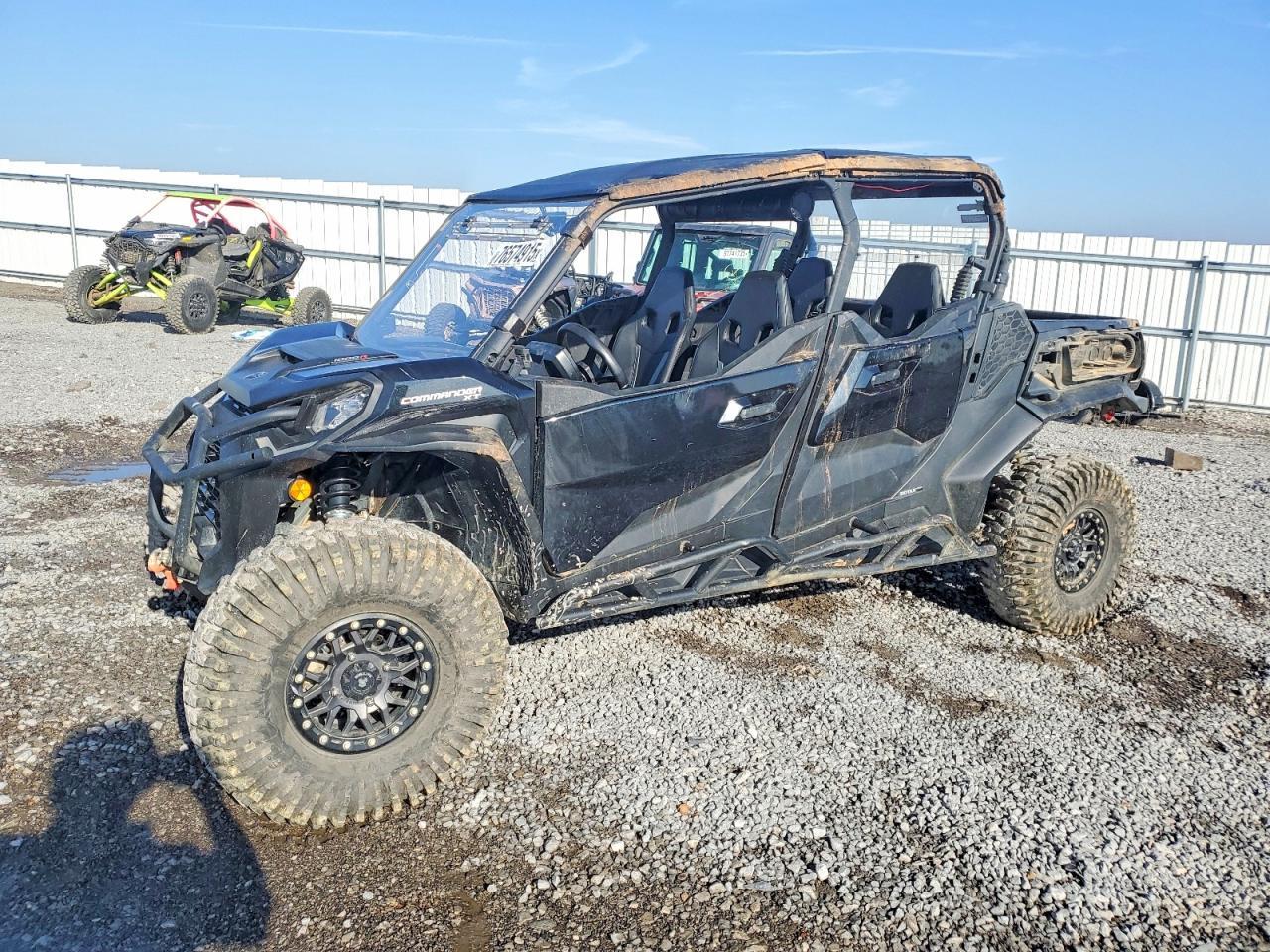 2023 Can-Am Commander-Utility Vehicle