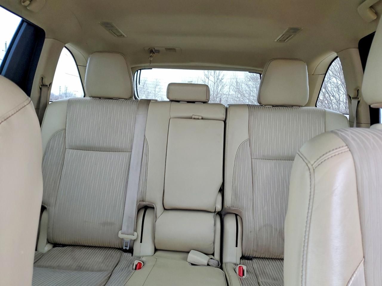 2017 Toyota Highlander le