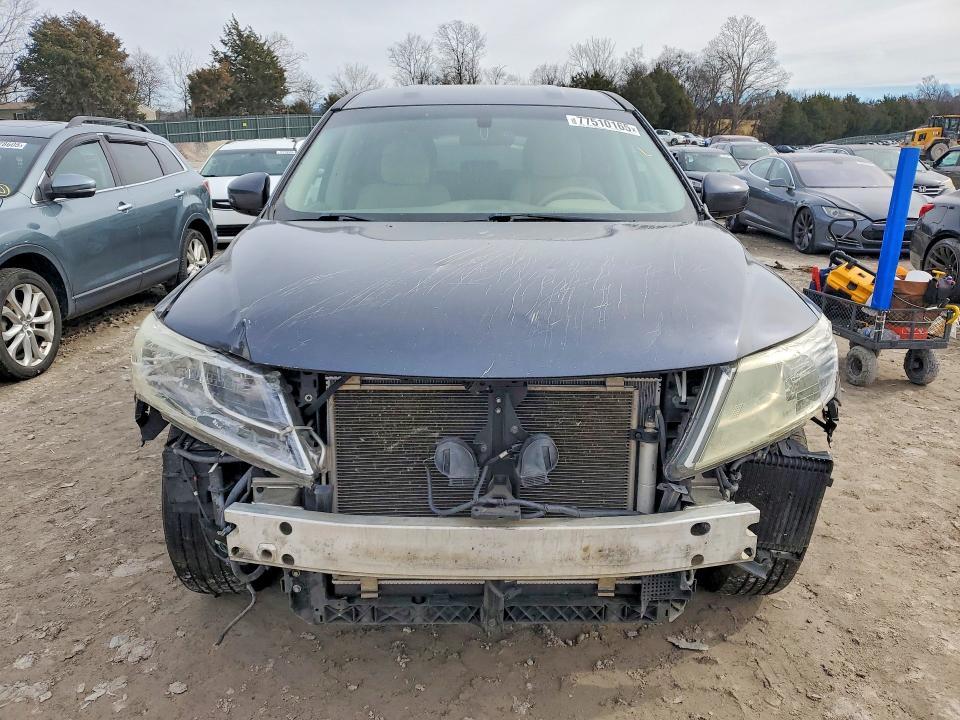2014 Nissan Pathfinder s