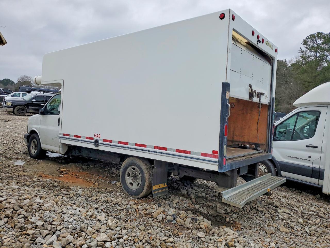 2020 Chevrolet Express Delivery Truck