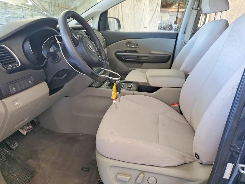 2016 KIA Sedona lx