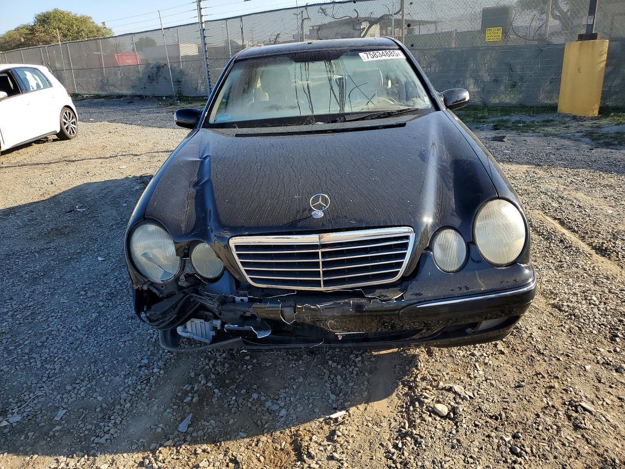 2000 Mercedes-Benz E 320