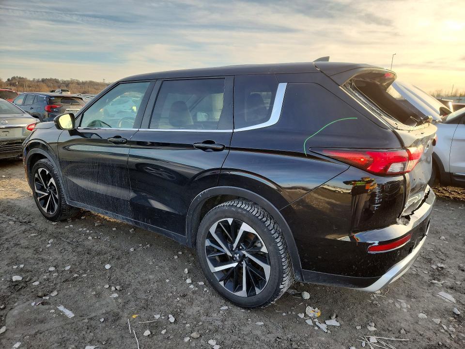 2022 Mitsubishi Outlander se