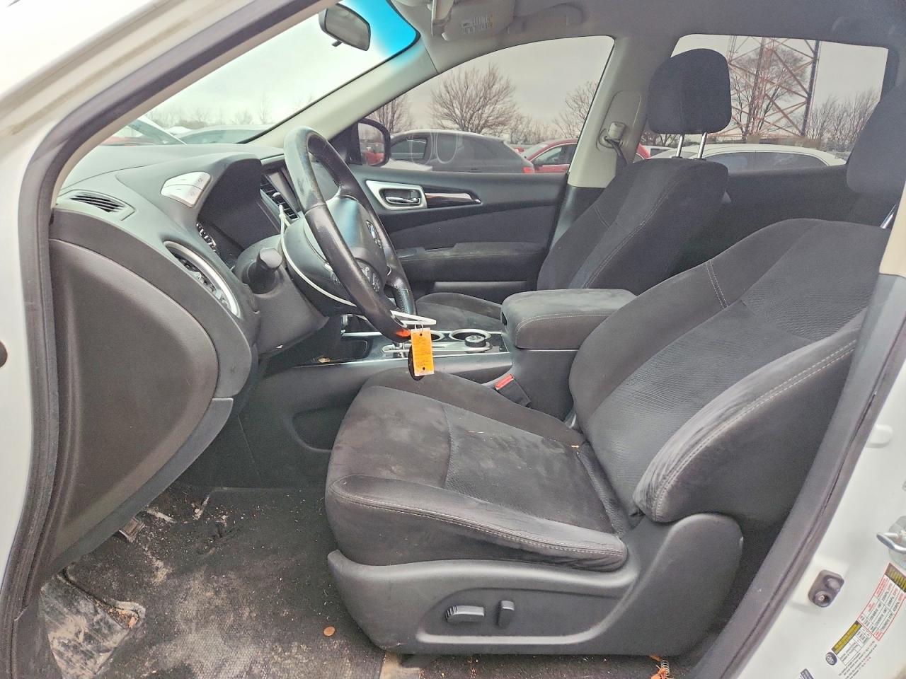 2014 Nissan Pathfinder s