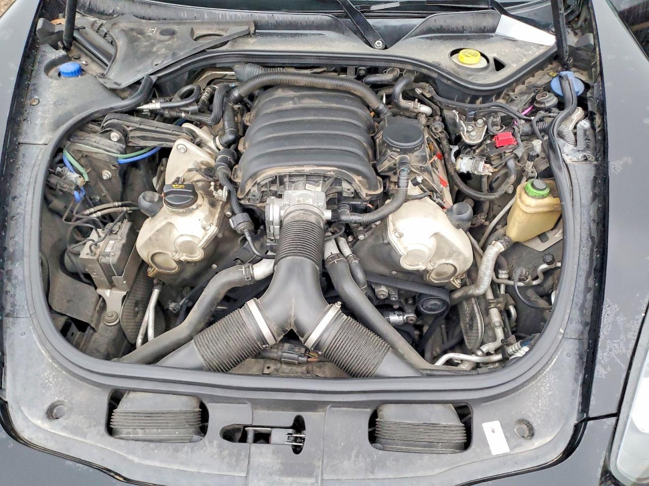 2014 Porsche Panamera 2