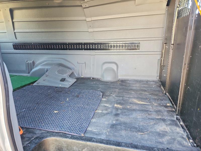 2005 Ford E250 Delivery Van