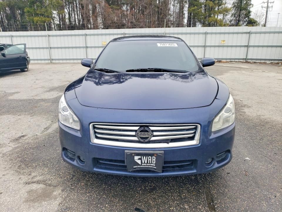 2013 Nissan Maxima s