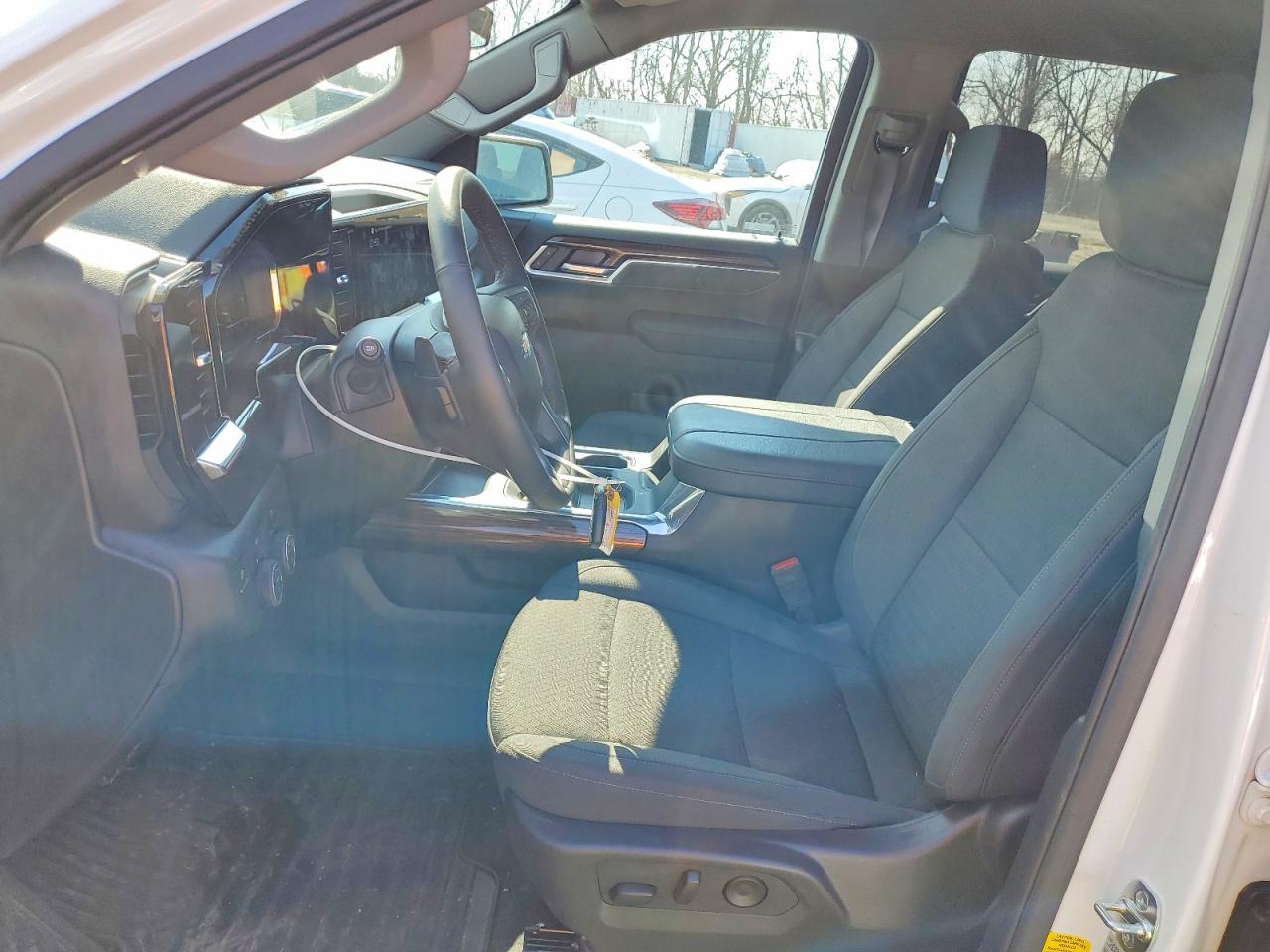 2025 Chevrolet Silverado K1500 LT