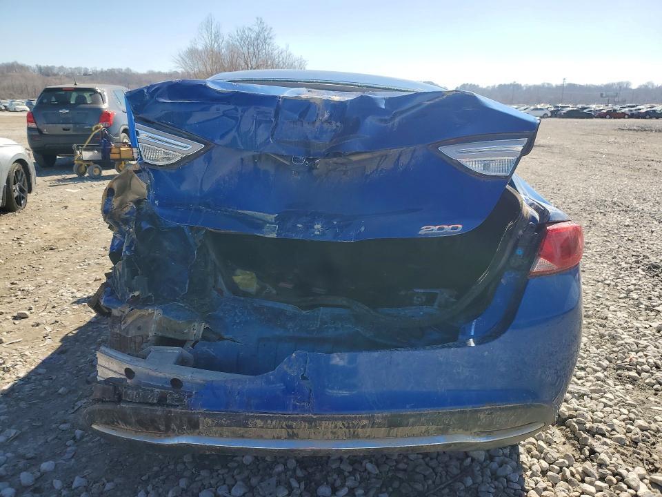2015 Chrysler 200 Limited