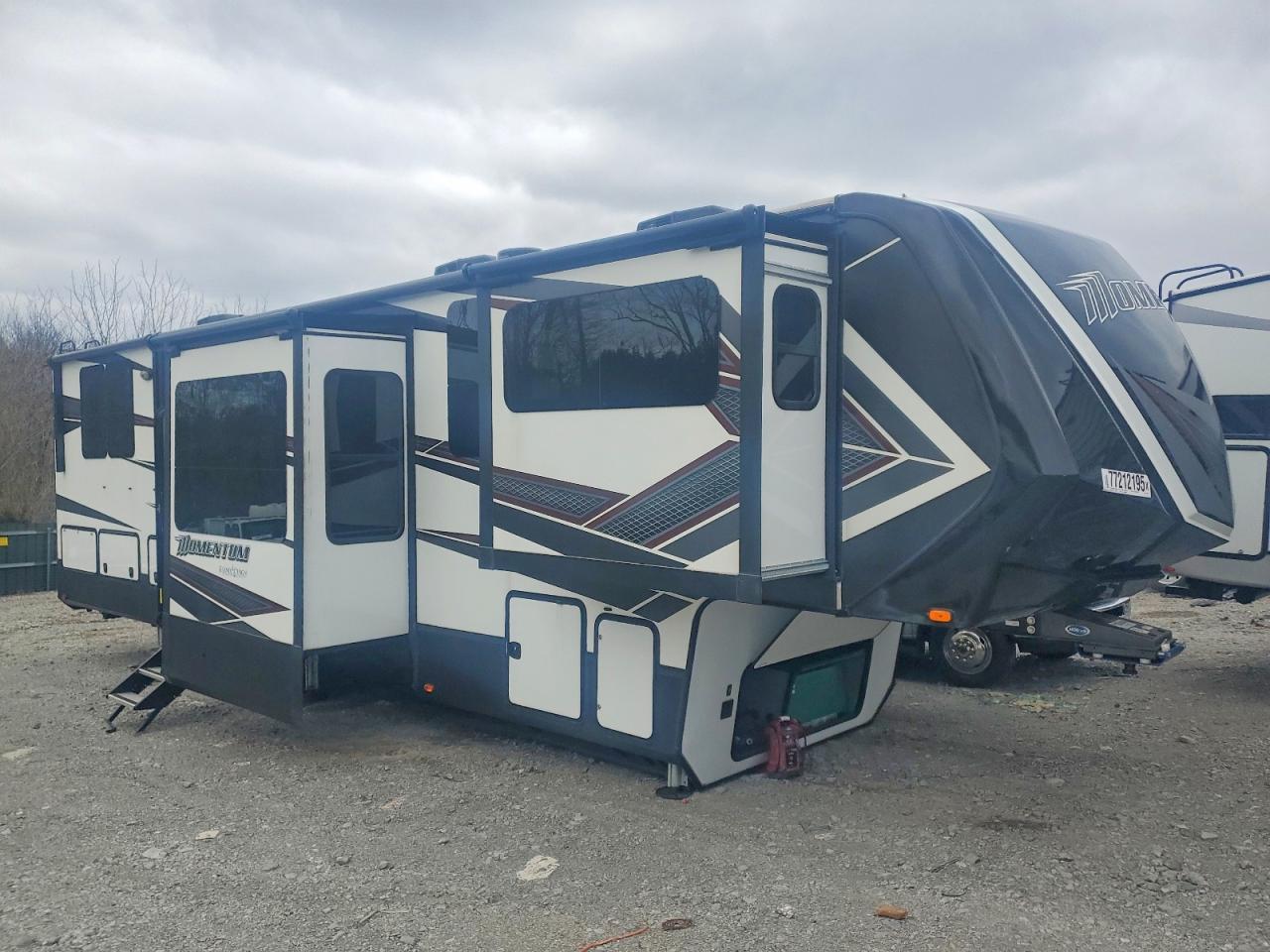 2020 Grand Design Momentum Camper