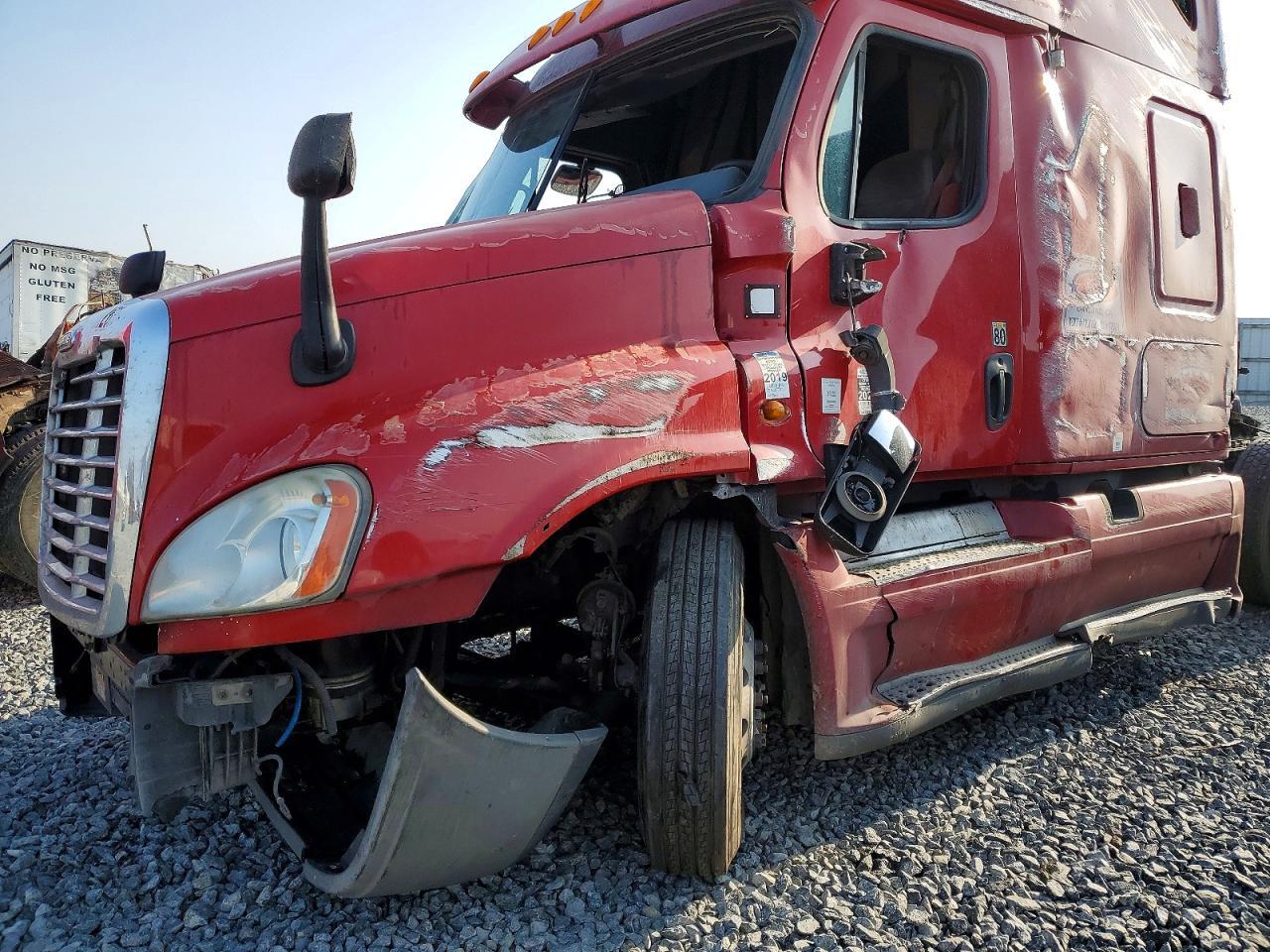 2012 Freigliner 2012 Freightliner Cascadia Semi Truck