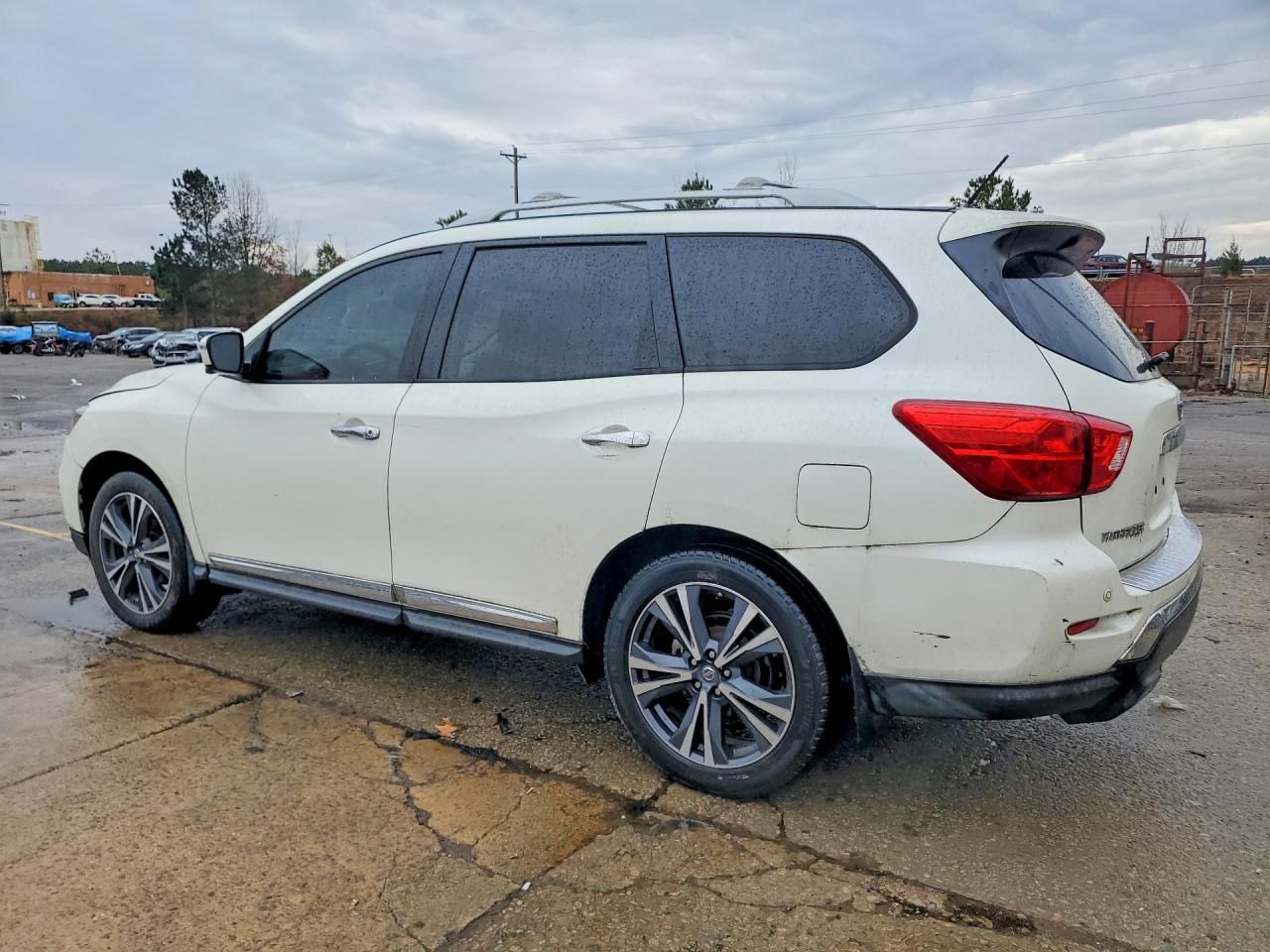2017 Nissan Pathfinder s