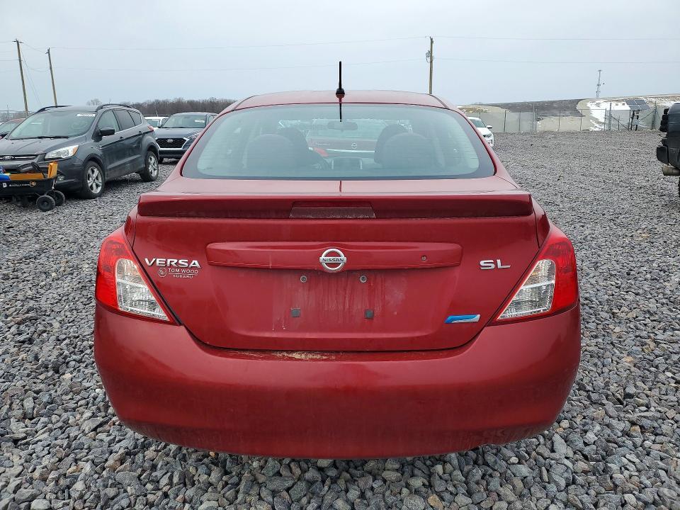 2013 Nissan Versa 1.6 s