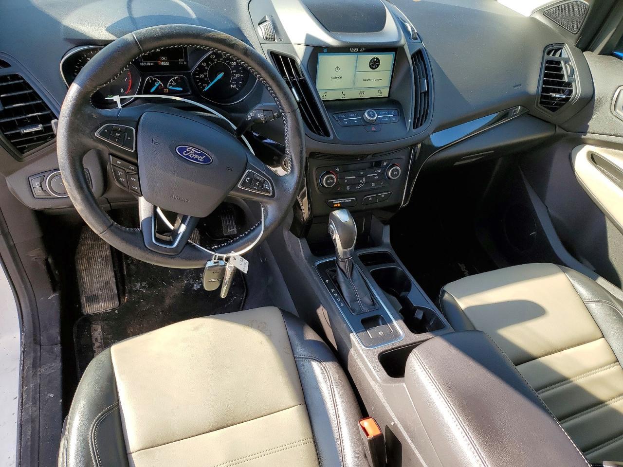 2019 Ford Escape sel