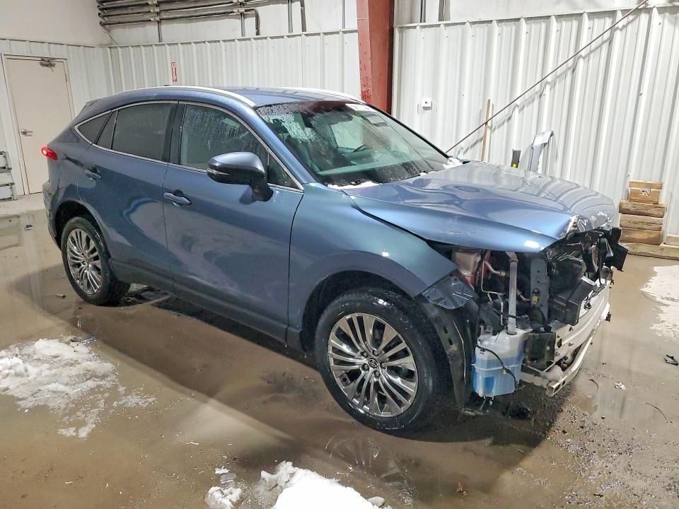 2023 Toyota Venza le