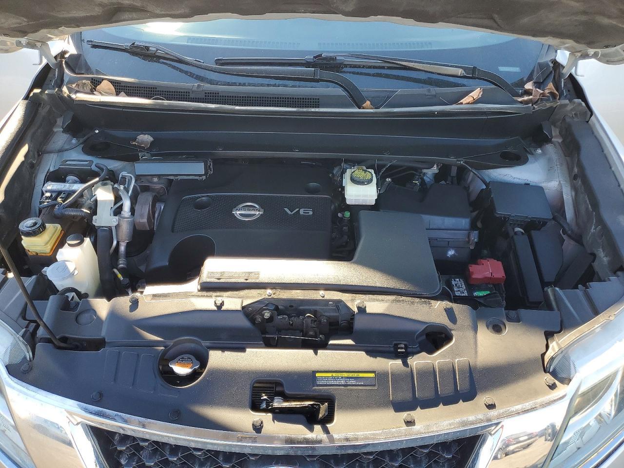 2015 Nissan Pathfinder s