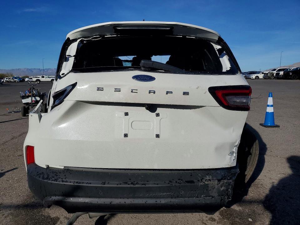 2026 Ford Escape st Line