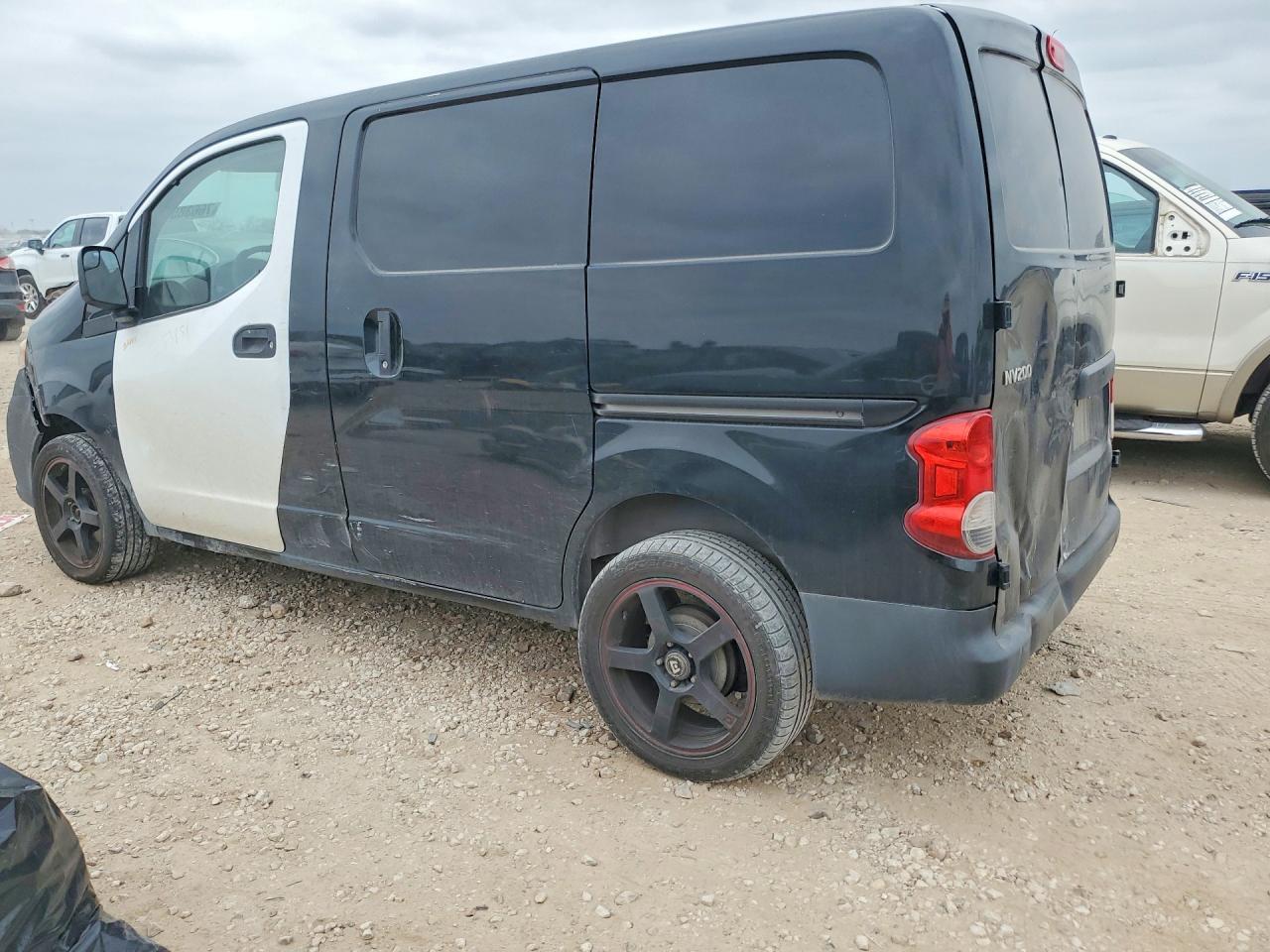 2015 Nissan NV200 S