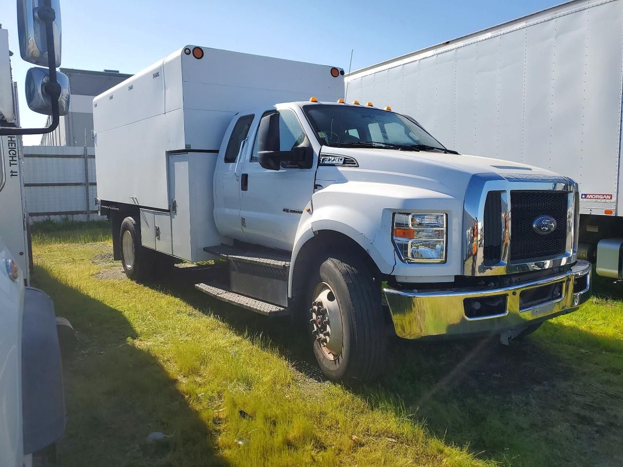 2016 Ford F750 Super Duty Chipper Truck