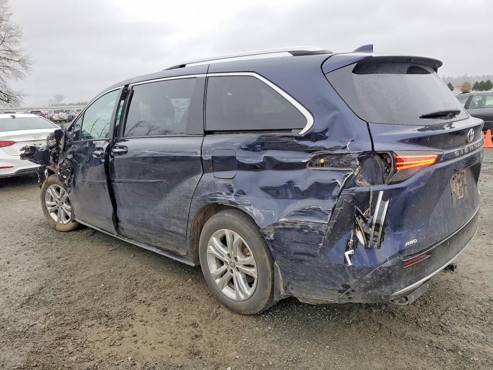2023 Toyota Sienna Limited