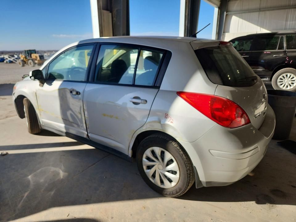 2010 Nissan Versa s