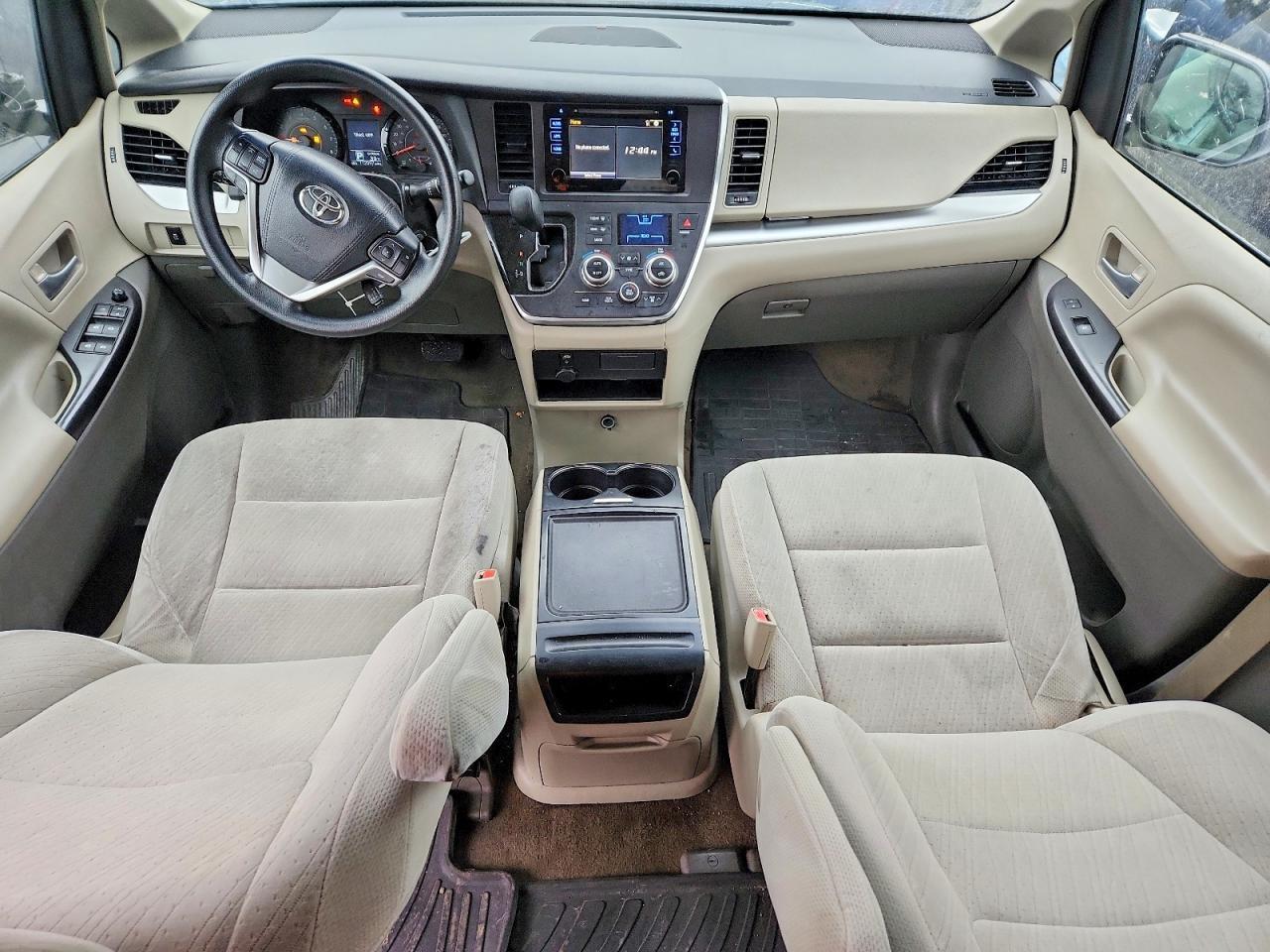 2016 Toyota Sienna le