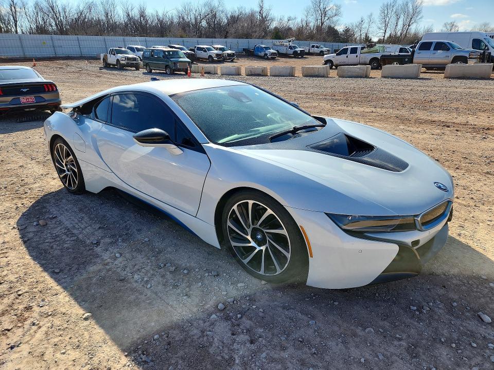 2015 BMW I8