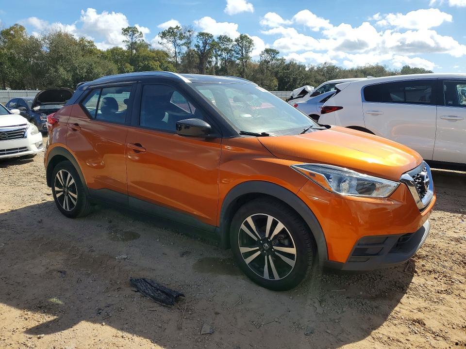2019 Nissan Kicks s