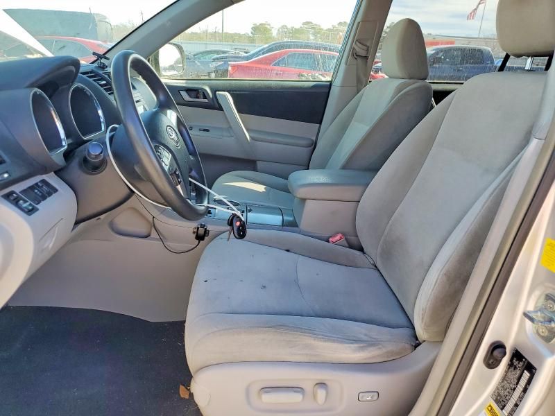 2011 Toyota Highlander Base