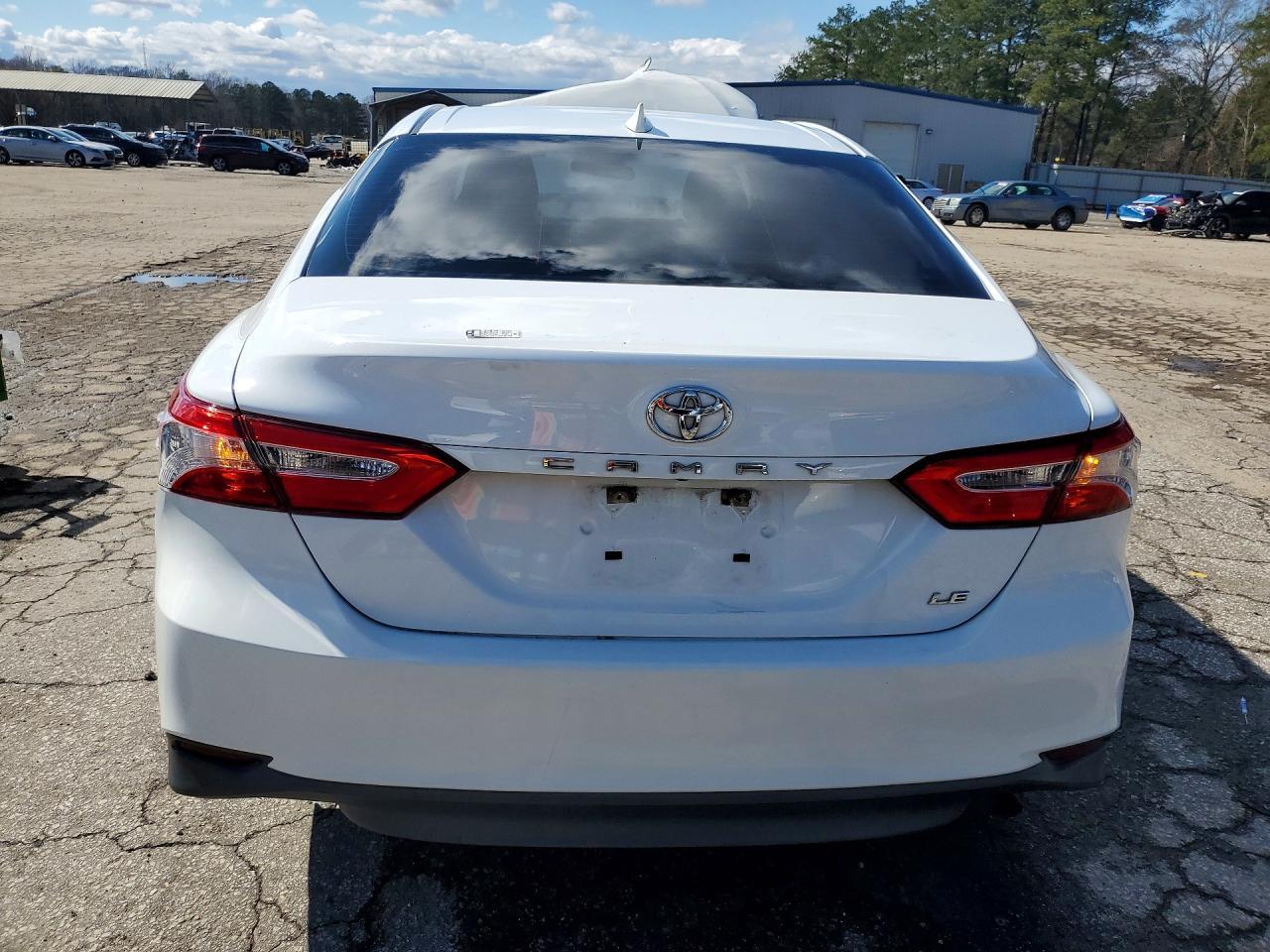 2019 Toyota Camry le