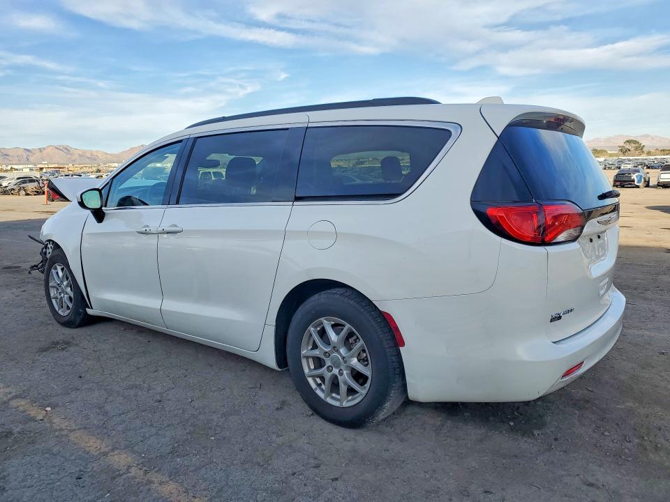2020 Chrysler Voyager lxi