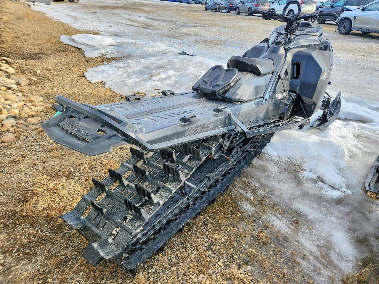 2024 Skidoo Summit EXP 8TR S