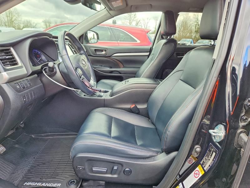 2019 Toyota Highlander se