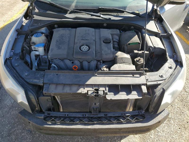 2013 Volkswagen Passat se