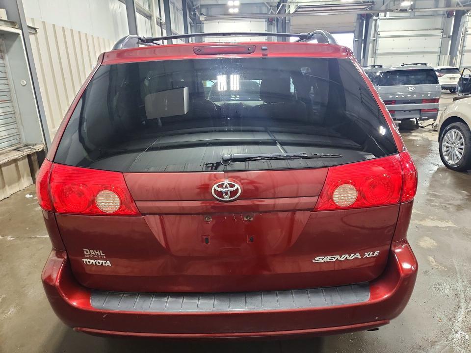 2010 Toyota Sienna xle